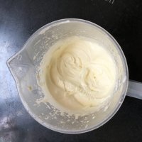 美味的双色慕斯流心蛋糕做法图解20)