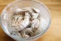 清脆香酥皮皮虾做法图解4)