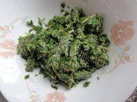 懒人版香椿炒鸡蛋做法图解2)