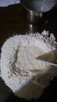 自己做的葱香手撕饼做法图解1)