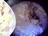 美味的鲫鱼豆腐汤做法图解8)