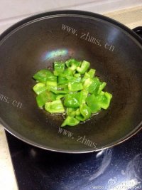 家常菜过油肉土豆片做法图解2)
