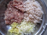 简单的莲藕肉圆做法图解6)