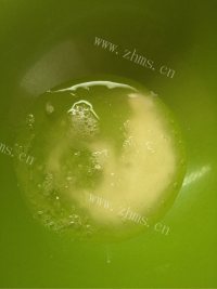自制椰蓉花朵面包做法图解2)