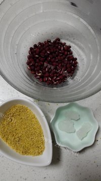 美味的红豆小米豆浆做法图解1)
