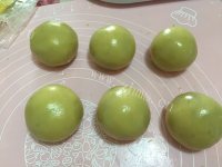 自制广式蛋黄莲蓉月饼做法图解14)