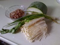 美味的冬瓜肉丸汤做法图解1)