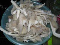 诱人的蘑菇炒肉做法图解4)