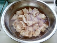 美味的红烧猪蹄做法图解1)