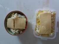 喷香的菠萝炒饭做法图解7)