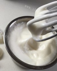 诱人的杯子蛋糕做法图解2)