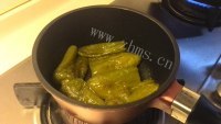 色香味俱全的油焖尖椒做法图解5)