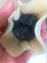 色泽不错的黑芝麻酥饼做法图解5)