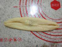 自制鲜奶雪露面包做法图解5)