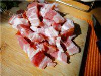 家常菜苦瓜炒腊肉做法图解2)
