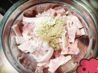 鲜香的花菜炒肉片做法图解2)