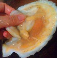 蒜蓉粉丝蒸扇贝做法图解5)