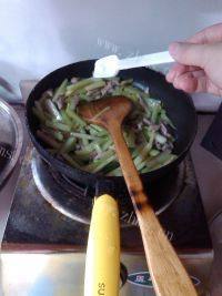 简单版芹菜炒肉丝