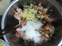 美味炸香菇红萝卜肉饼做法图解3)