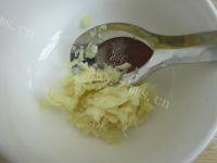 清淡的蒜泥菠菜做法图解3)