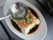 家常菜虾蓉蒸豆腐