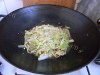 家常菜豆皮炒白菜
