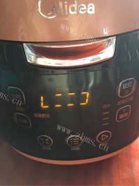 美味的蕃茄排骨焖饭做法图解11)