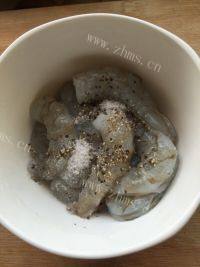 好吃的芝士大虾披萨做法图解2)