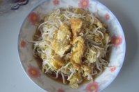 回味无穷的绿豆芽炒鸡蛋