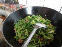 「DIY美食」豇豆炒肉做法图解10)