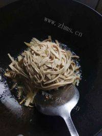 家常菜韭菜炒豆皮做法图解6)
