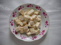 美味腊豆肉末蒸豆腐做法图解1)