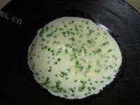 外婆教我做韭菜煎饼做法图解7)