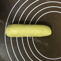 自制香肠面包做法图解10)