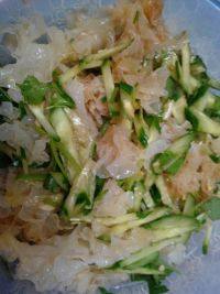 家常菜银耳拌黄瓜