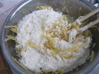 家常菜美味土豆饼做法图解4)