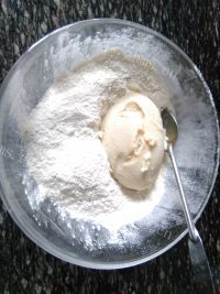 家常火腿肠豆渣饼做法图解3)