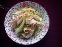 清爽的黄瓜拌豆皮