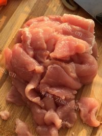 香辣滑嫩家庭版水煮肉片做法图解1)