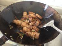 家常菜杏鲍菇红烧肉做法图解9)