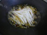 美味的萝卜丝汤做法图解8)
