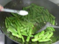 「DIY美食」蒜香豆角做法图解7)