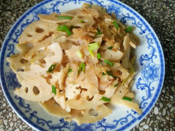 美味的清炒藕片