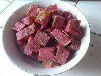 口感好的土豆烧牛肉做法图解4)