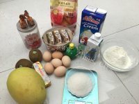 自制草莓巧克力蛋糕做法图解1)