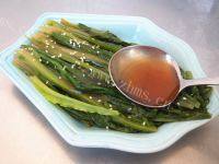 芳香四溢的白灼油麦菜