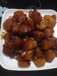 家常菜土豆红烧肉