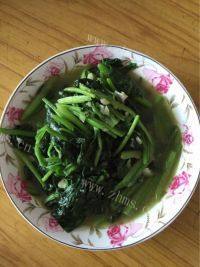 家常菜蒜蓉菠菜做法图解1)