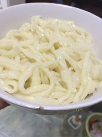 美味的酸菜面做法图解12)