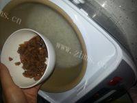 「DIY美食」皮蛋瘦肉粥做法图解3)